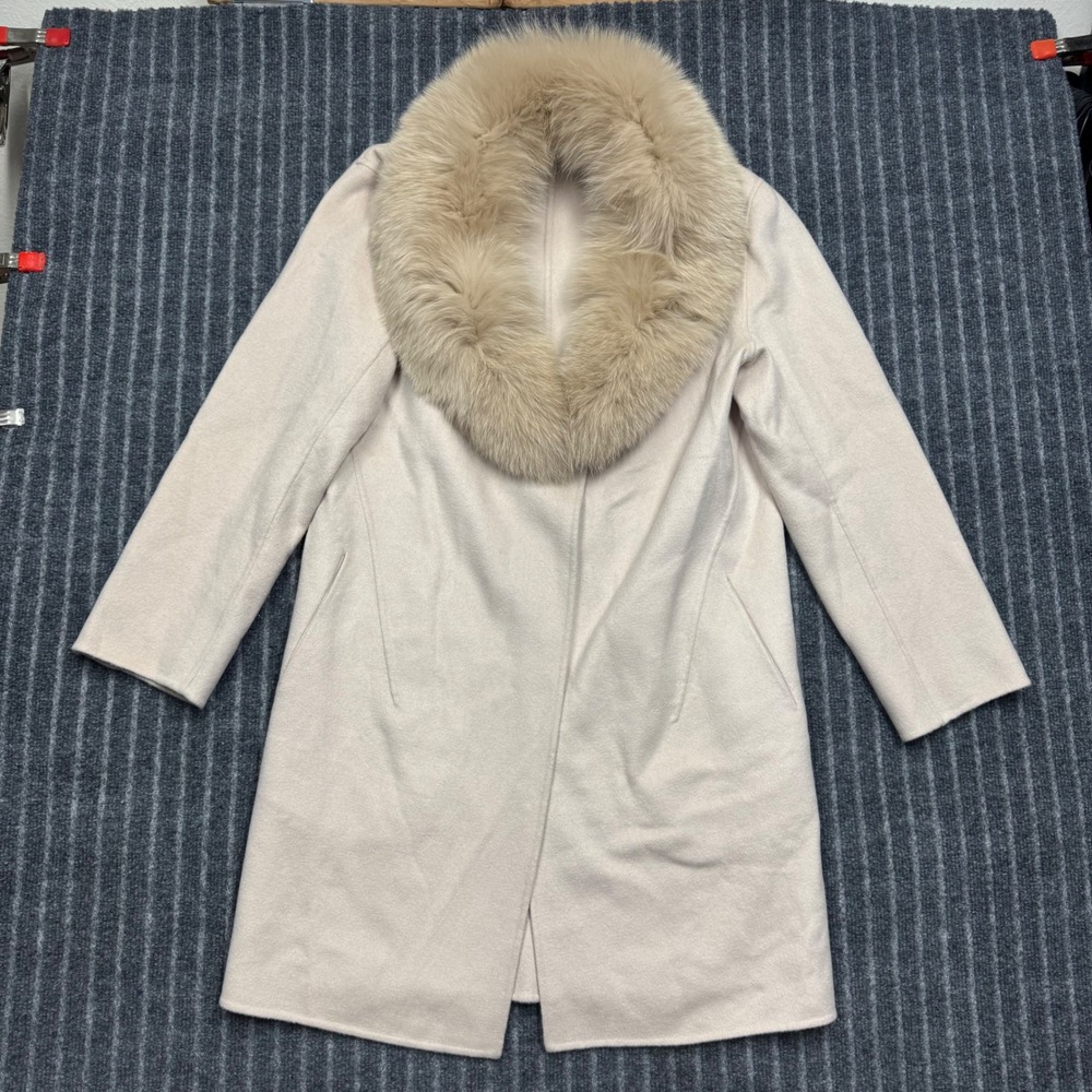 Neiman Marcus Womens 100% Cashmere Coat M Cream Blue Fox Fur Collar Wrap Jacket